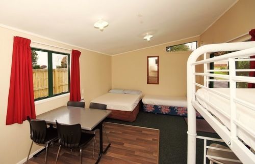 Omokoroa Kiwi Holiday Park Tauranga Exterior photo